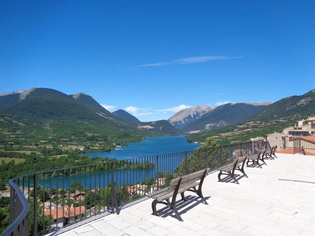Casa Vacanze Al Castello Villetta Barrea Eksteriør bilde